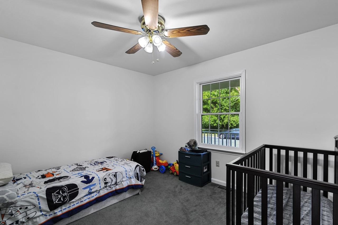 49 S Mechanic St - Photo 3 of 12