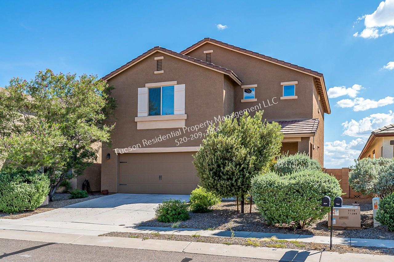 7723 W Tight Line Dr - Photo 3 of 50