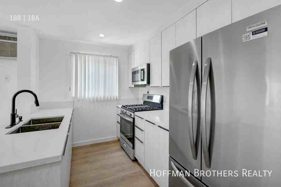 125 S Avenue 64 #1 - Photo 2 of 14