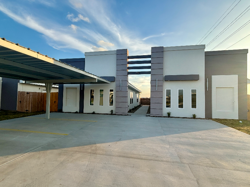 3012 W Kenwood St #1 - Photo 3 of 17