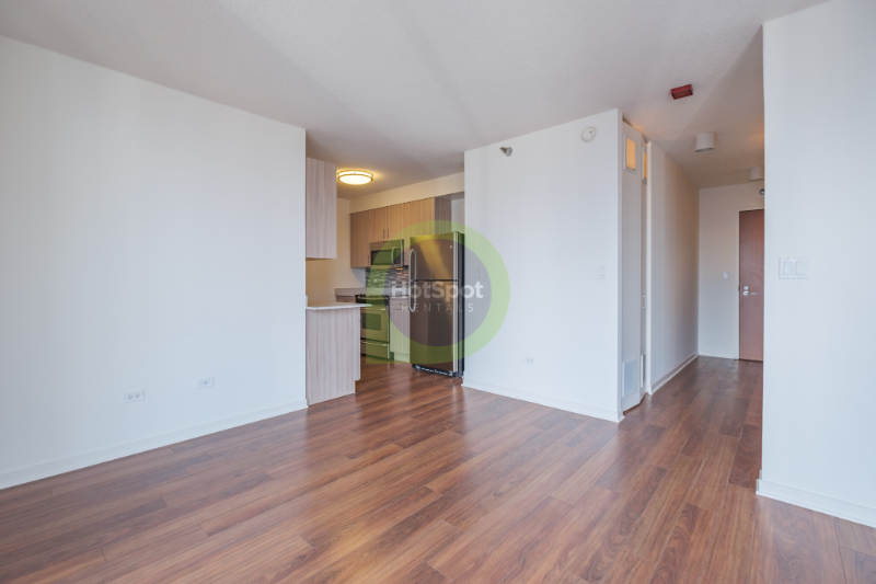 504 West Grand Avenue - Photo 2 of 12