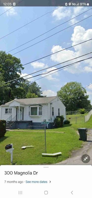 301 Magnolia Dr - Photo 2 of 8