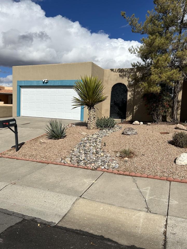 5744 Manzanillo Loop Ne #1 - Photo 2 of 41