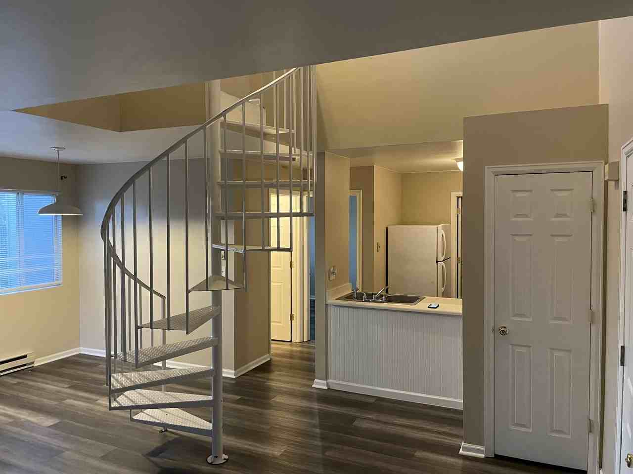 4531 Boardwalk Drive #Y9 - Photo 4 of 26