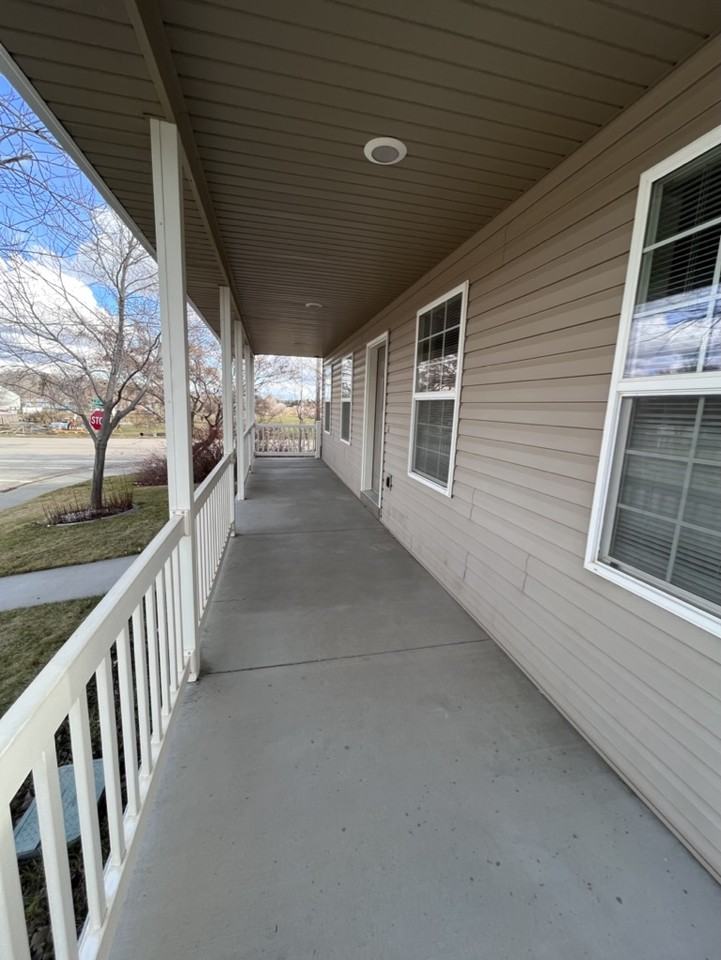 515 Sawtooth St #1 - Photo 3 of 34