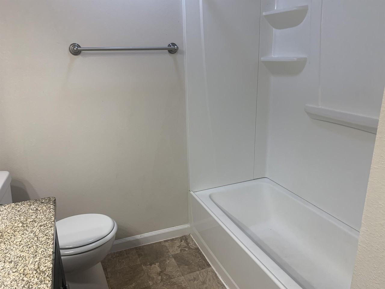 521 Minnesota St #B - Photo 5 of 7