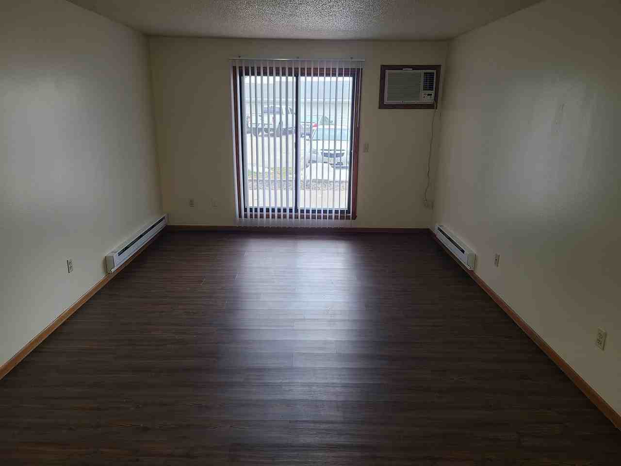 River's Edge Apartments - Photo 5 of 50