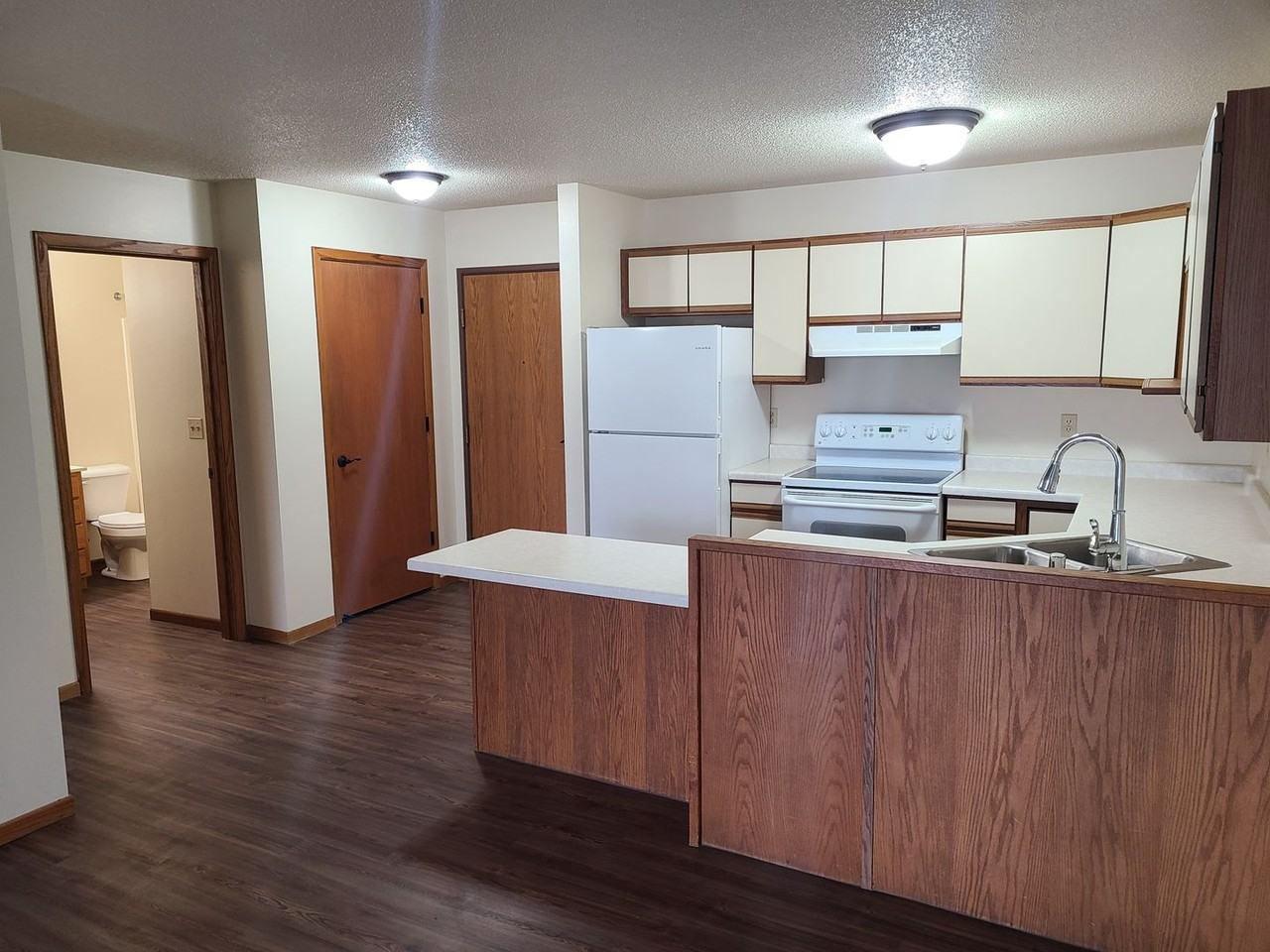 River's Edge Apartments - Photo 7 of 50