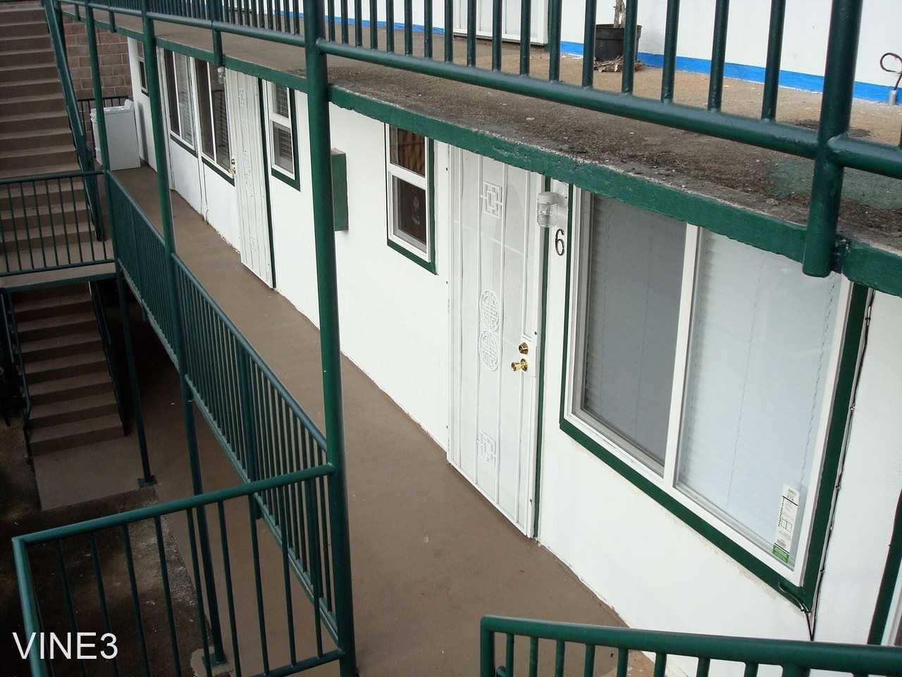 1-12 1044 Kilani Ave - Photo 2 of 12