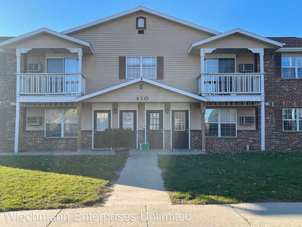 The Colonial Court Apartments in West Bend 410 410 S River Rd 41020