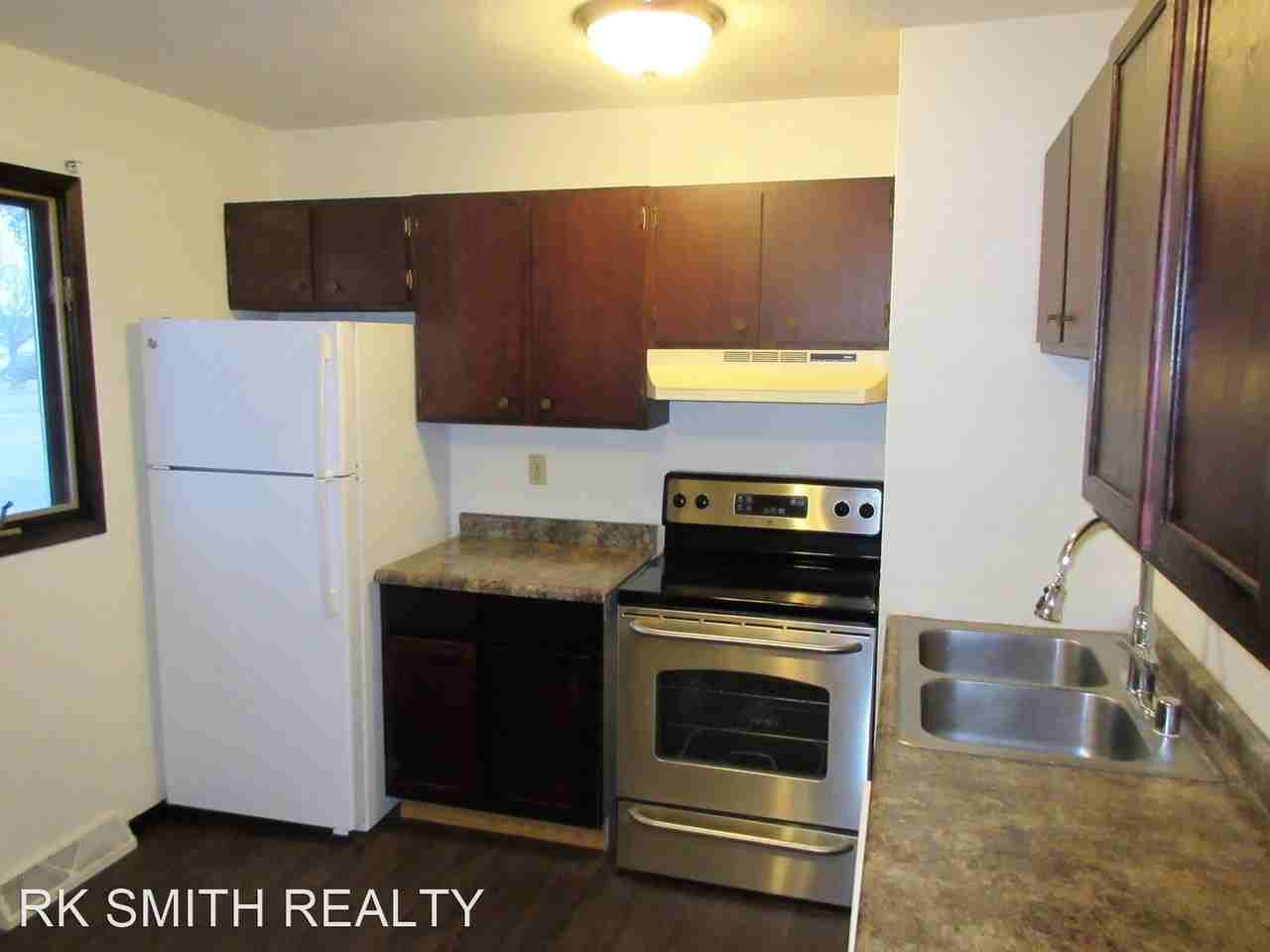 2713-2831 Woodlane Dr. - Photo 2 of 10