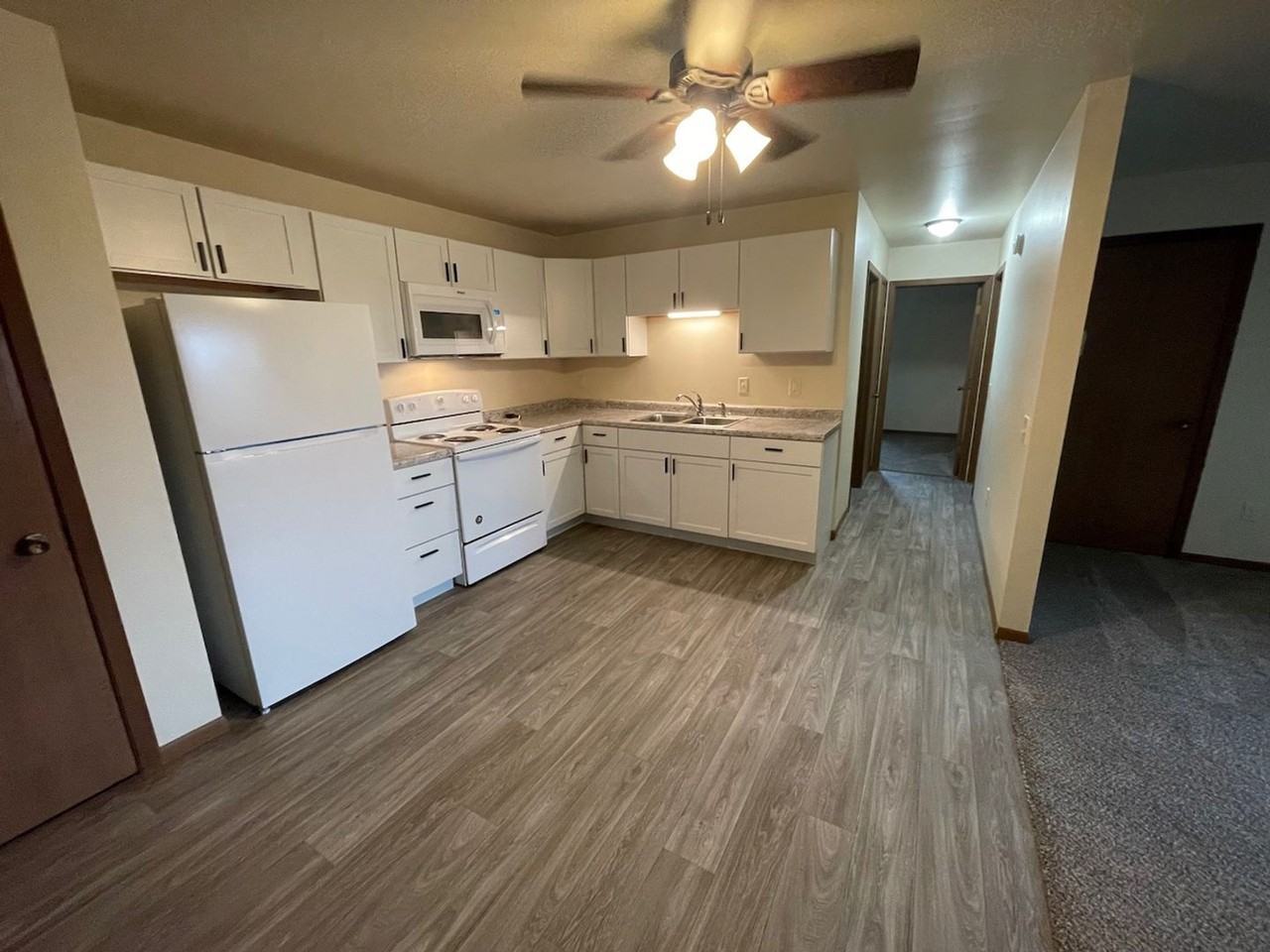 Laurel Pines - Photo 4 of 10