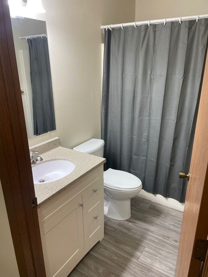 Laurel Pines - Photo 7 of 10