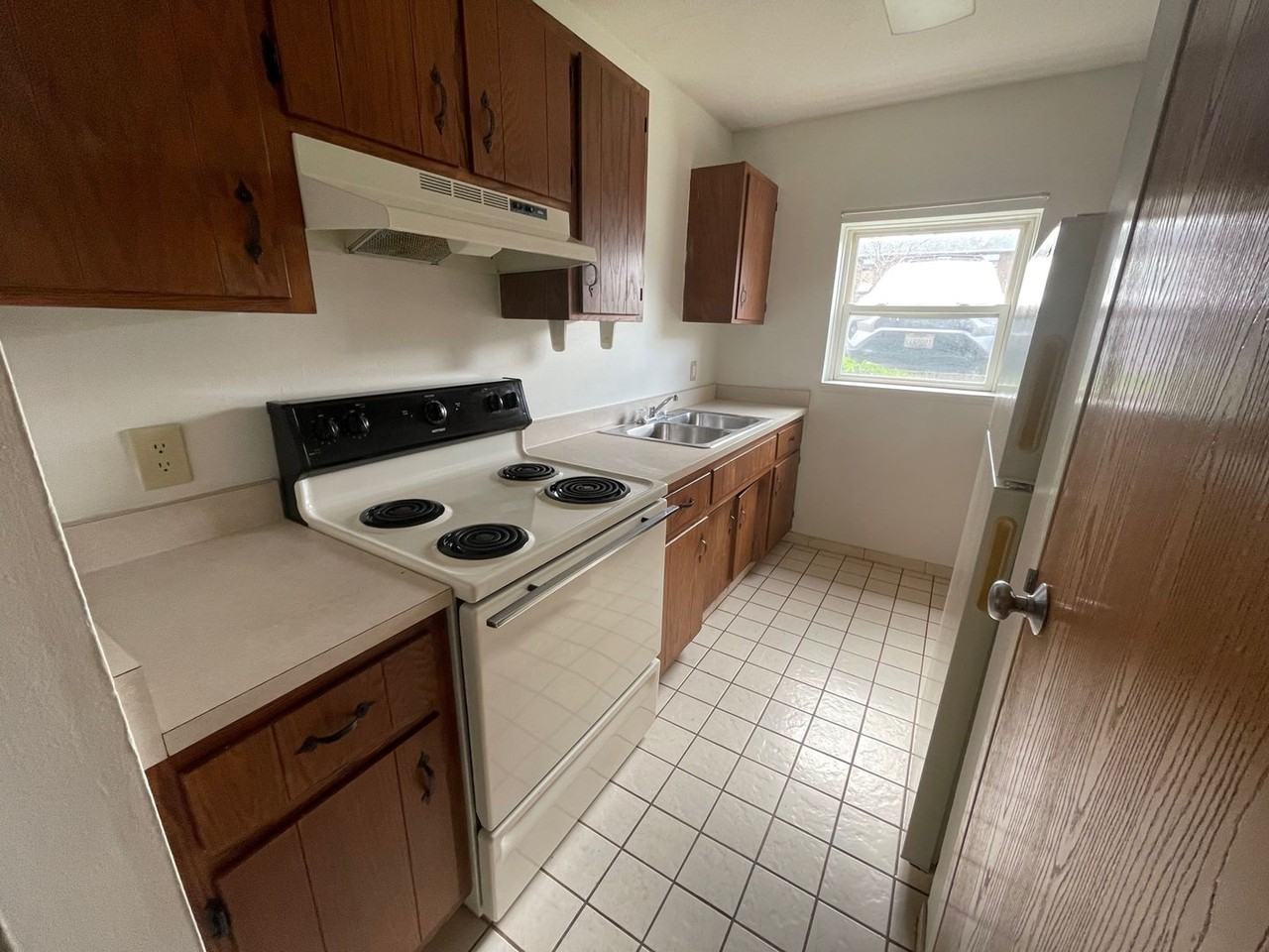 Bayit Edinboro - Photo 5 of 42