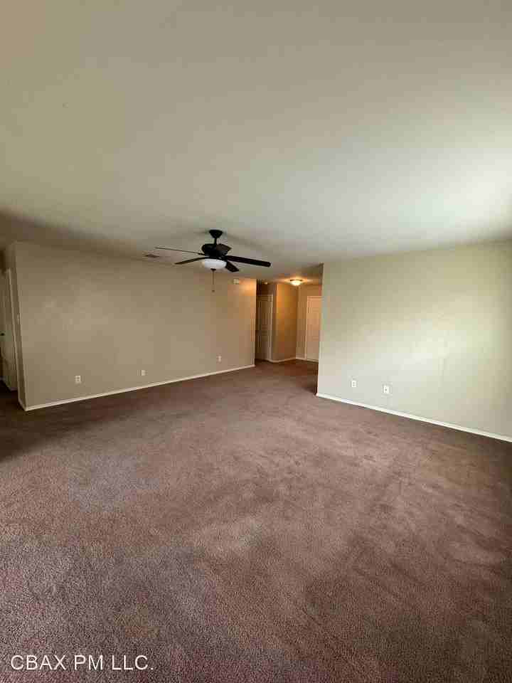 2009 Kings Forest Dr - Photo 3 of 9
