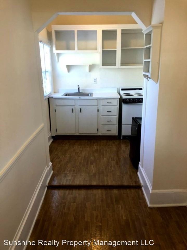 405 W Davis St - Photo 2 of 32