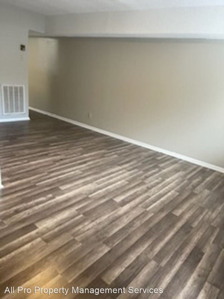 445 -447 Dudley Creek Rd - Photo 3 of 11