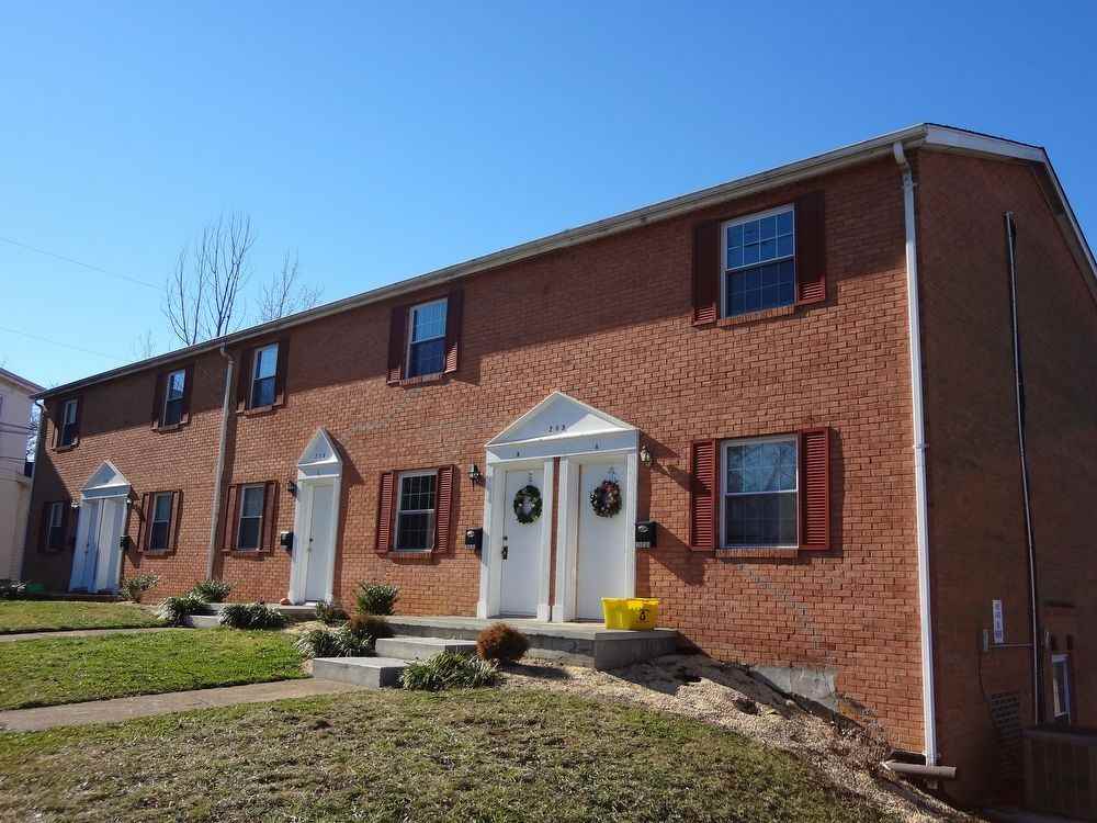 265 S Liberty St, Harrisonburg, VA 22801 3 Bedroom Apartment for Rent