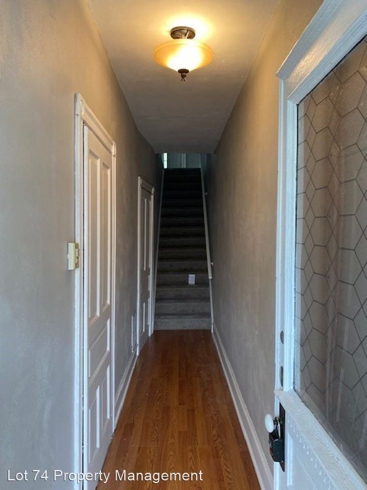 438 E. Broad Street - Photo 2 of 16