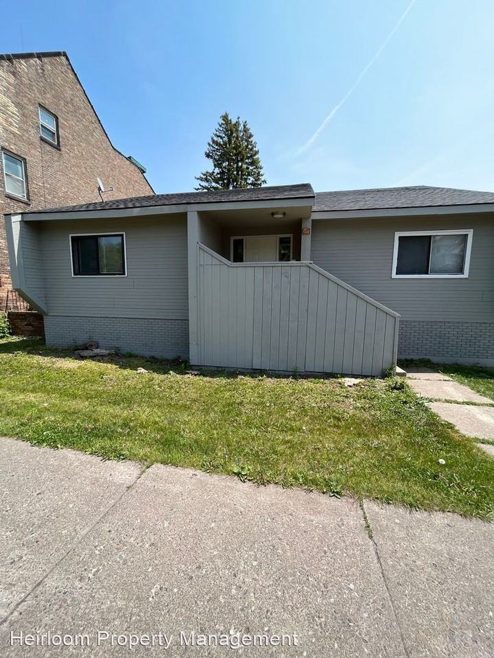 1526 - 1530 E Superior St - Photo 2 of 2