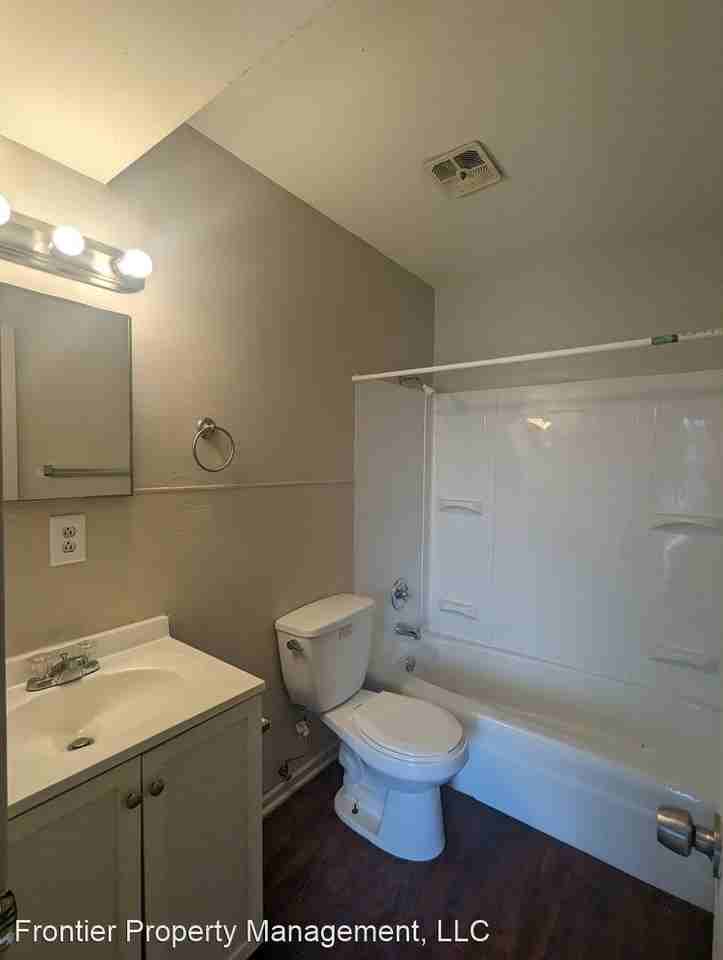 Country Air Apartments - Photo 3 of 18