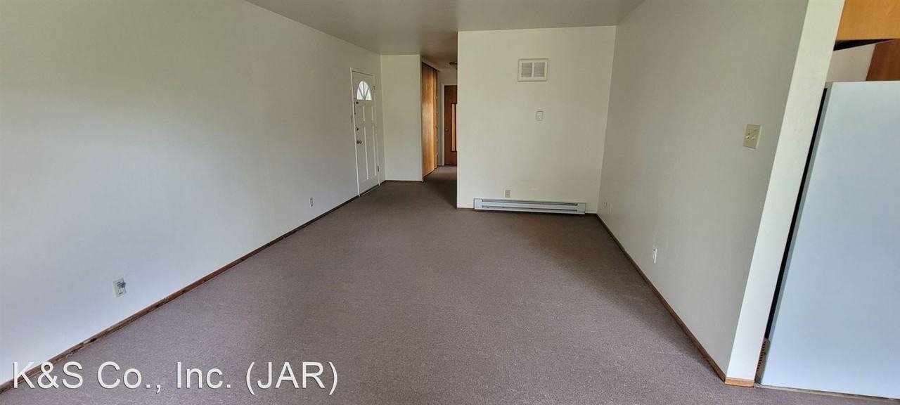 1158 Park Avenue - Photo 2 of 13