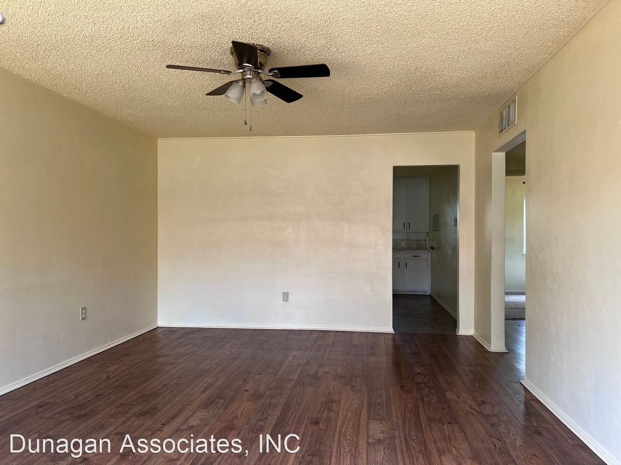 912 Franklin St - Photo 2 of 10