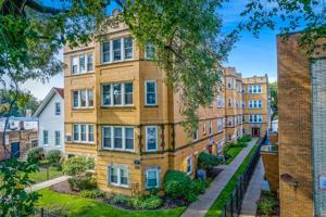 featured image of 4808 N Paulina St