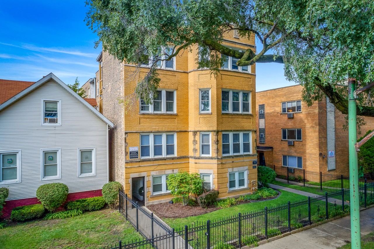 4808-12 N. Paulina - Photo 3 of 8