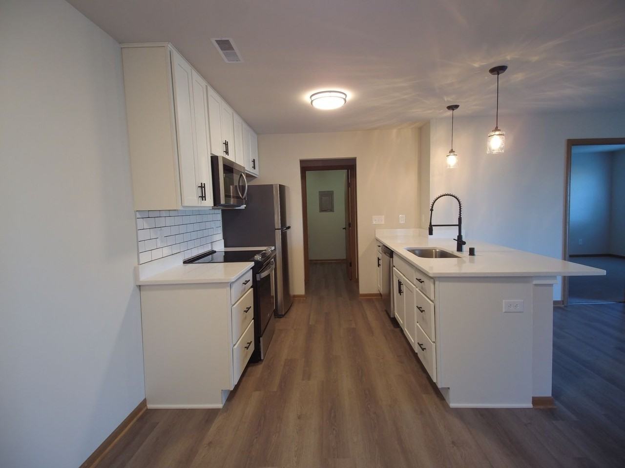 Shady Lane Apartments - Photo 3 of 12