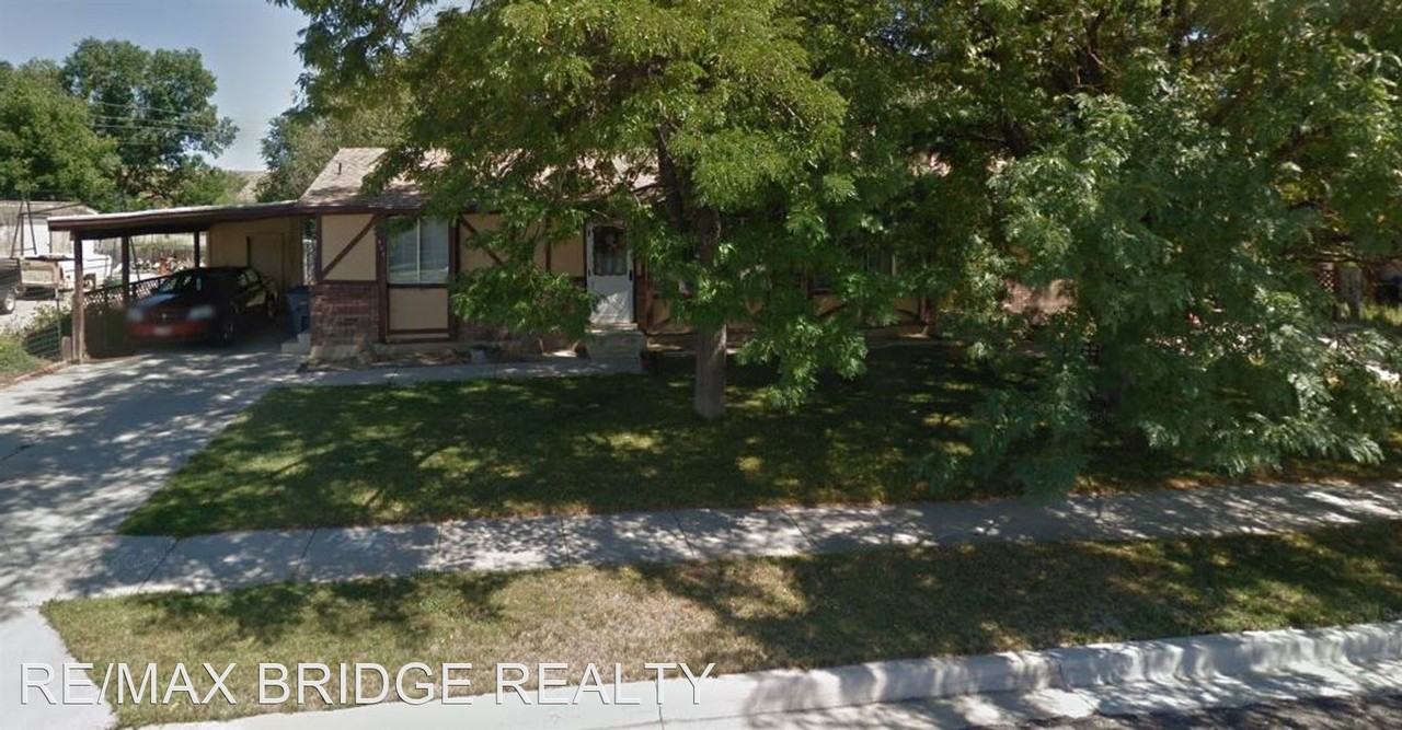 Elm Street - Photo 2 of 6