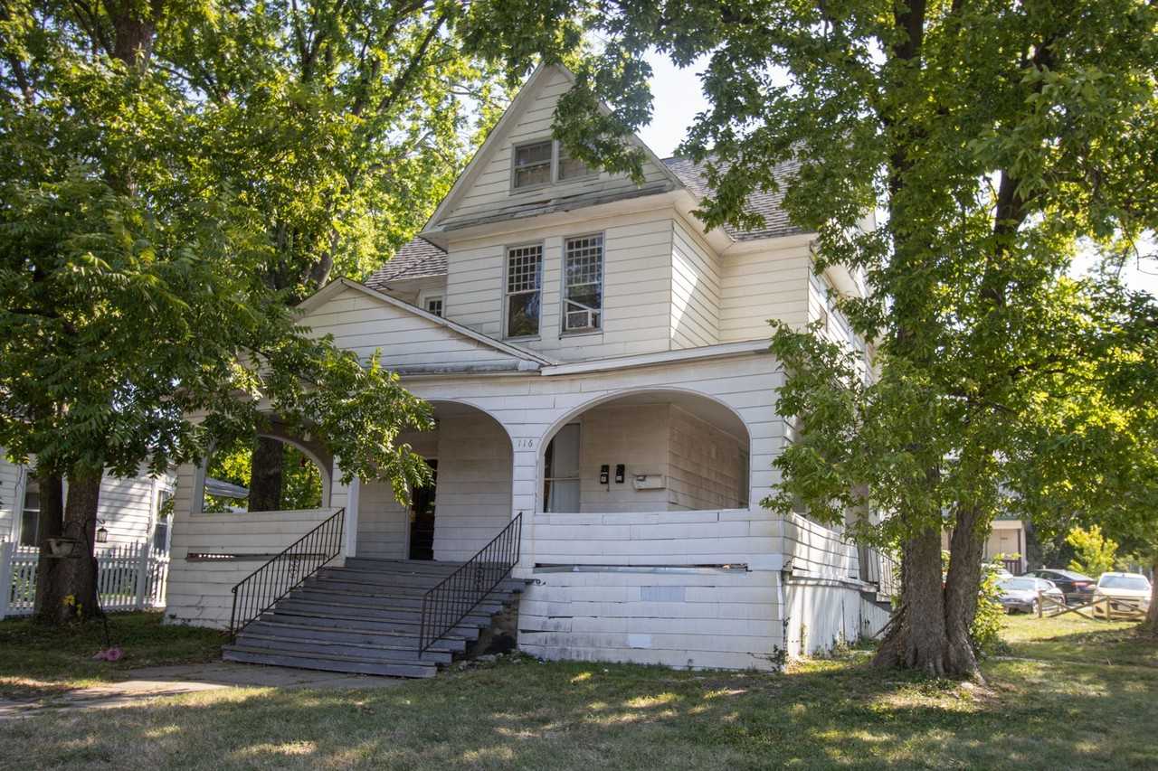 116 S College - Photo 2 of 4