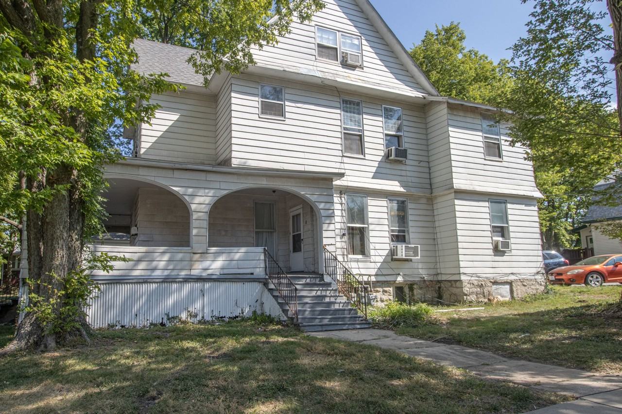 116 S College - Photo 4 of 4