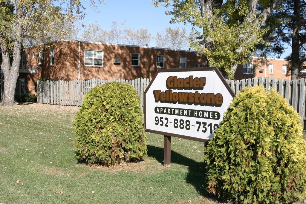 Glacier/Yellowston Apts - Photo 2 of 12