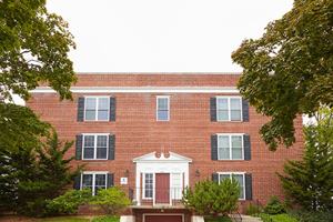 featured image of 2443 N Murray Ave