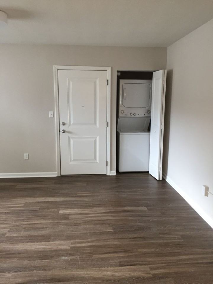 1402 Grandview Dr - Photo 3 of 9