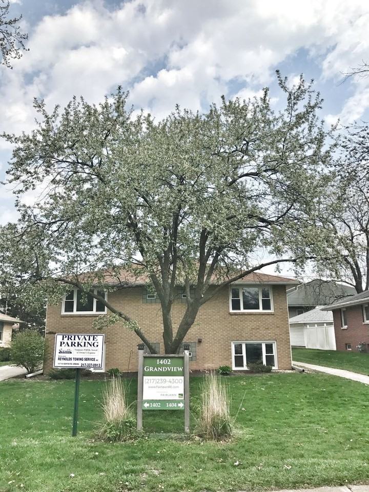 1402 Grandview Dr - Photo 7 of 9