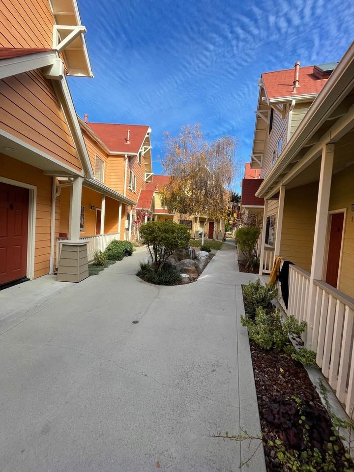 Mission Orchard - Photo 5 of 12