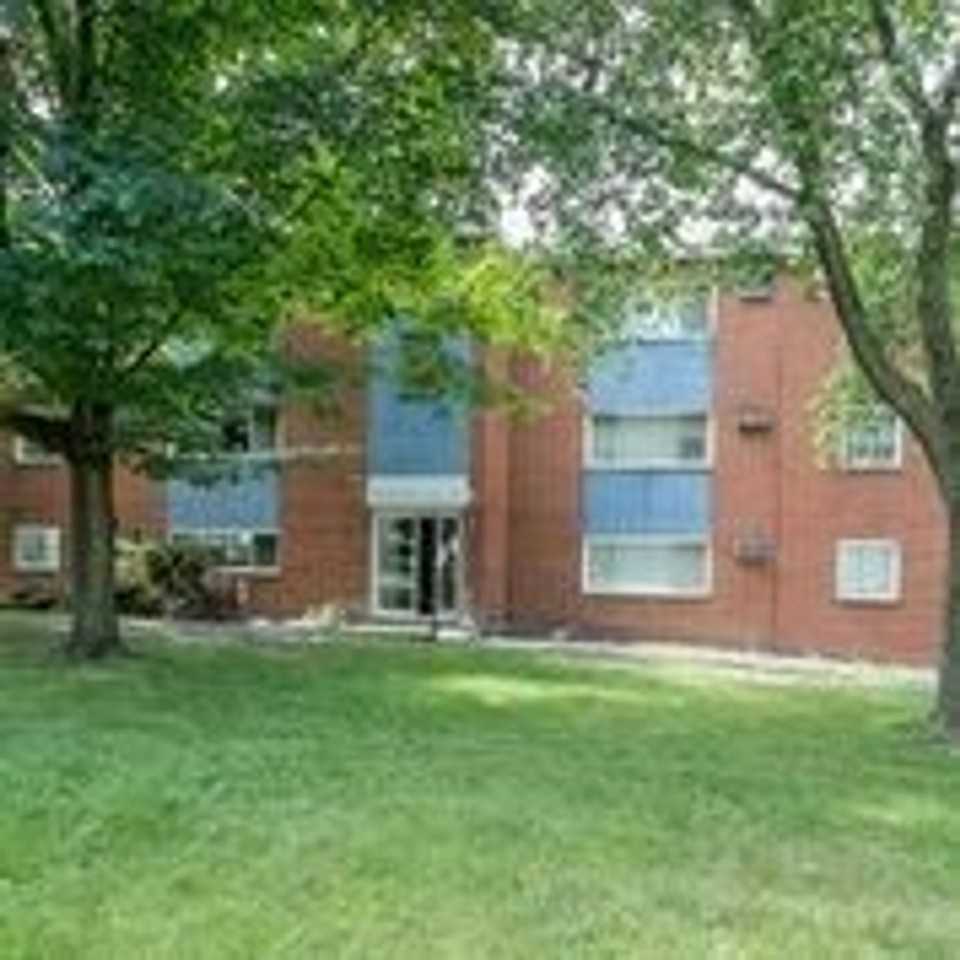 5850 West 130th Street - Photo 5 of 23