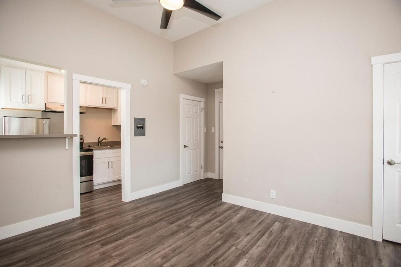210 - 45 N 8th St - Photo 3 of 6