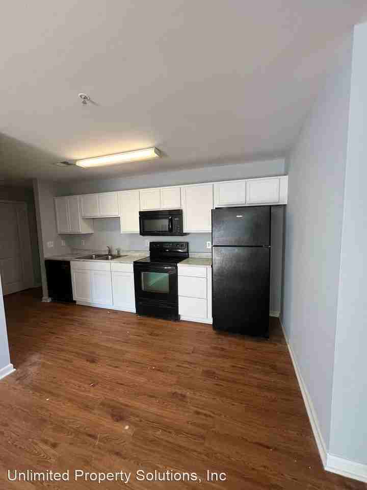 Kerr Crossing - Photo 3 of 13