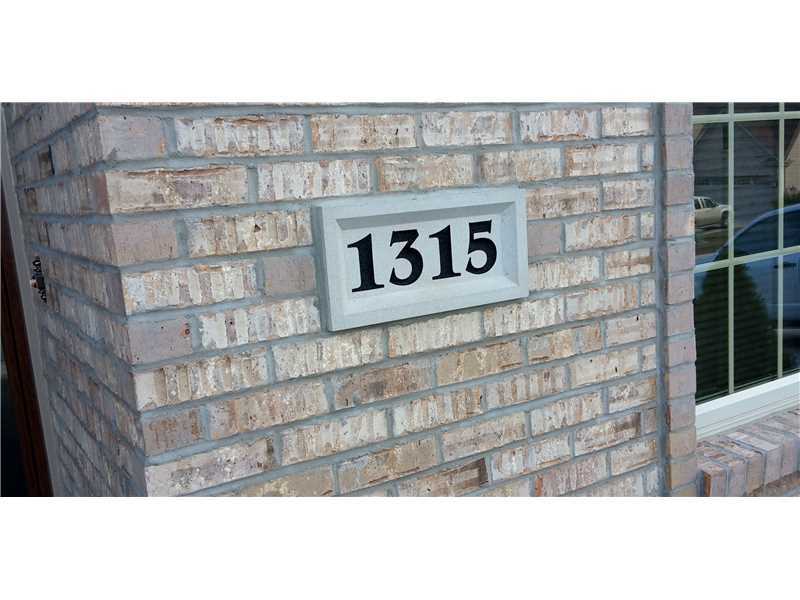 1315 Gantry Ct - Photo 2 of 15