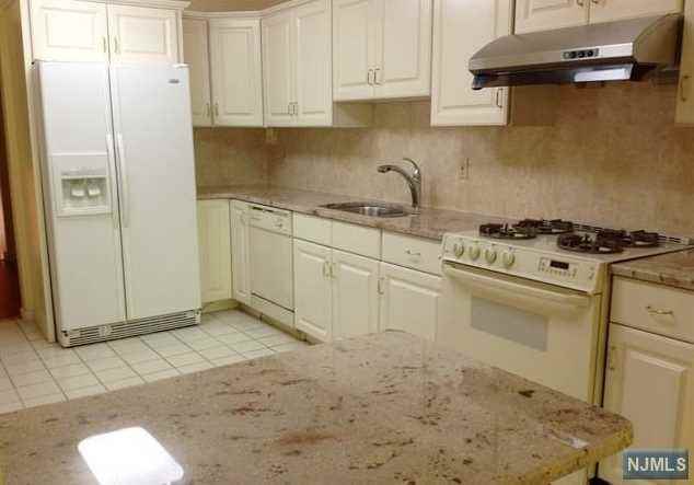 40 Rio Vista Dr - Photo 2 of 7