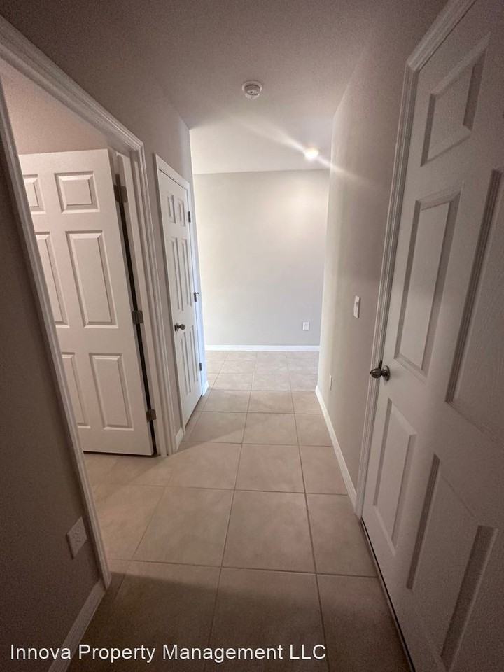 622 SW 19th Ave - Photo 2 of 19