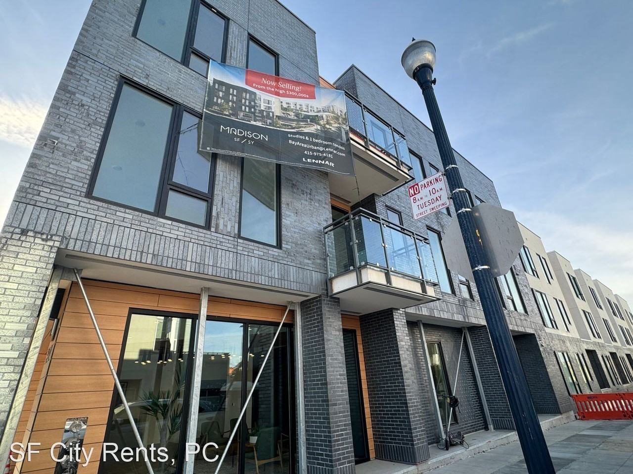 52 Kirkwood Ave #211
