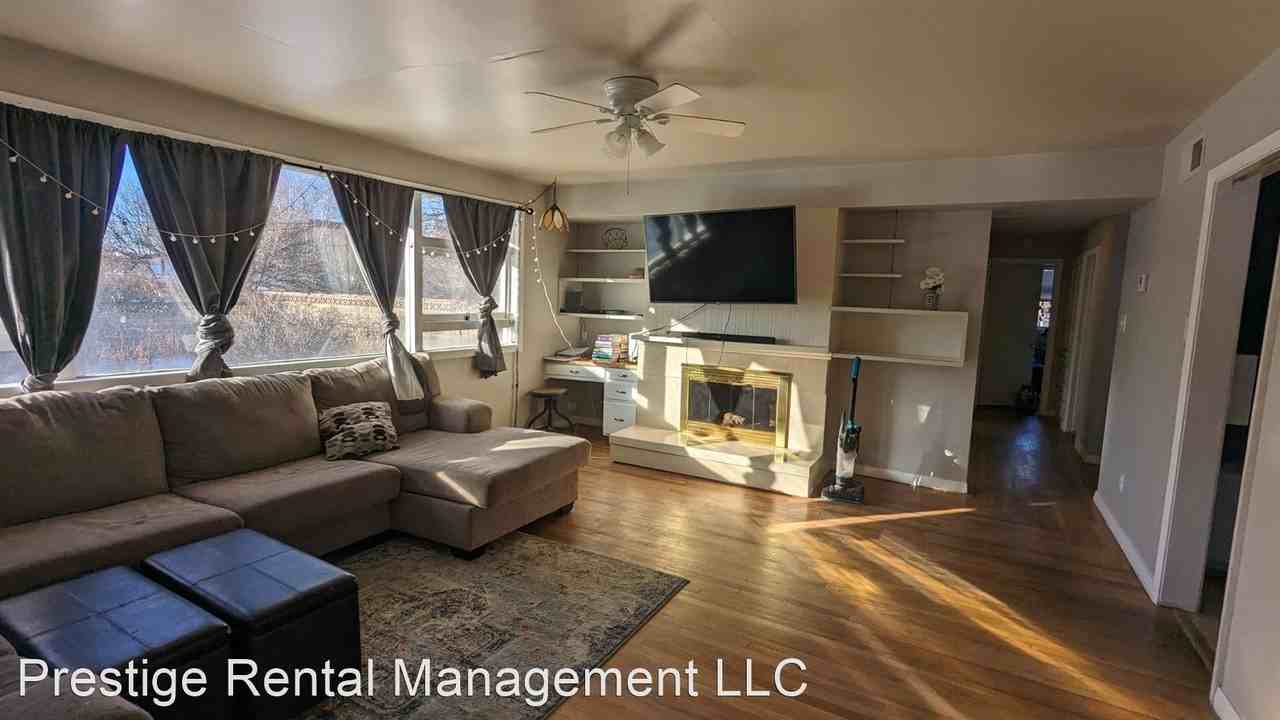 294 South Dewey Avenue - Photo 2 of 6