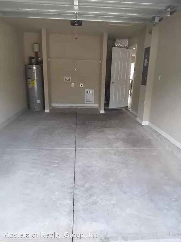 28 Ryarbor Dr - Photo 2 of 15