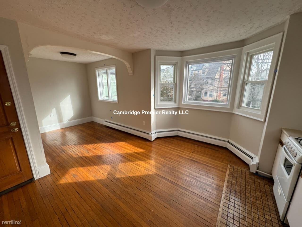 72 College Ave - Photo 3 of 10