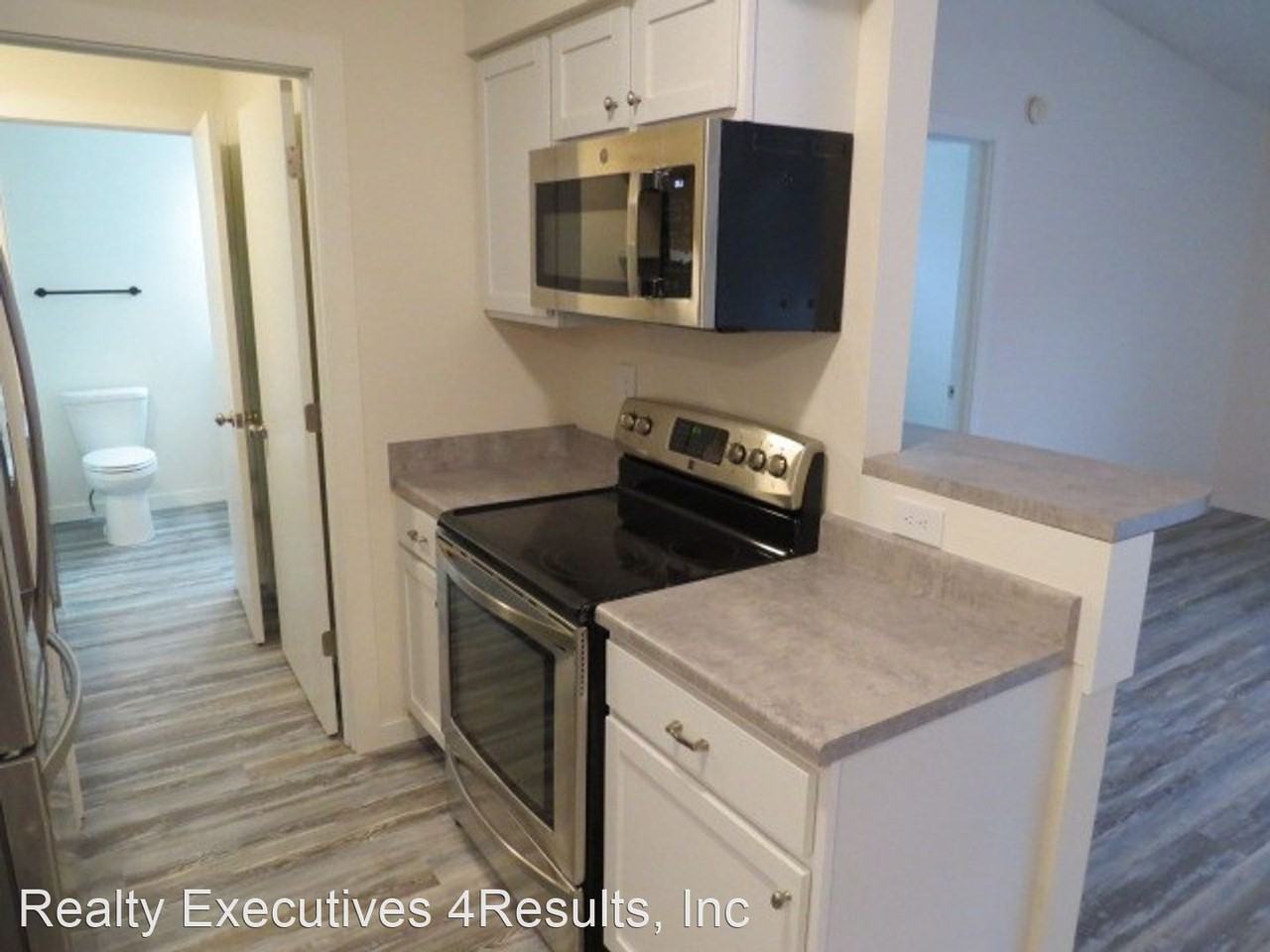 Eastgate Village Apartments 1707 E 24th Ave, Hutchinson, KS 67502 Zumper