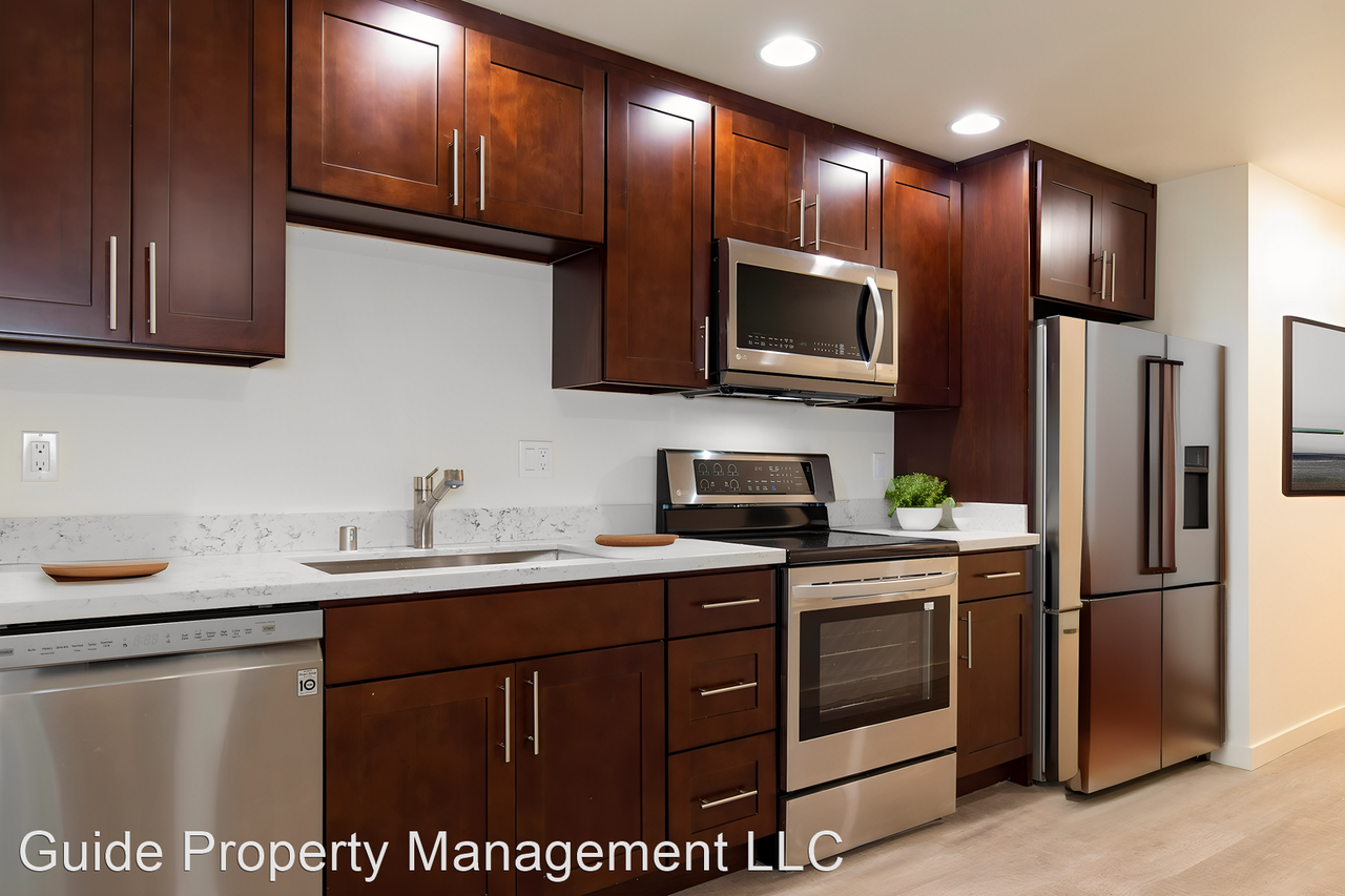 48th Street Apartments - Photo 2 of 15